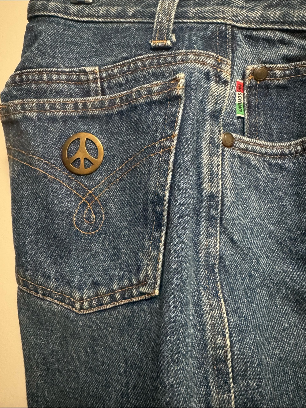 Moschino 💯% Authentic premium denim jeans NWT - Size 29 - Made in Italy